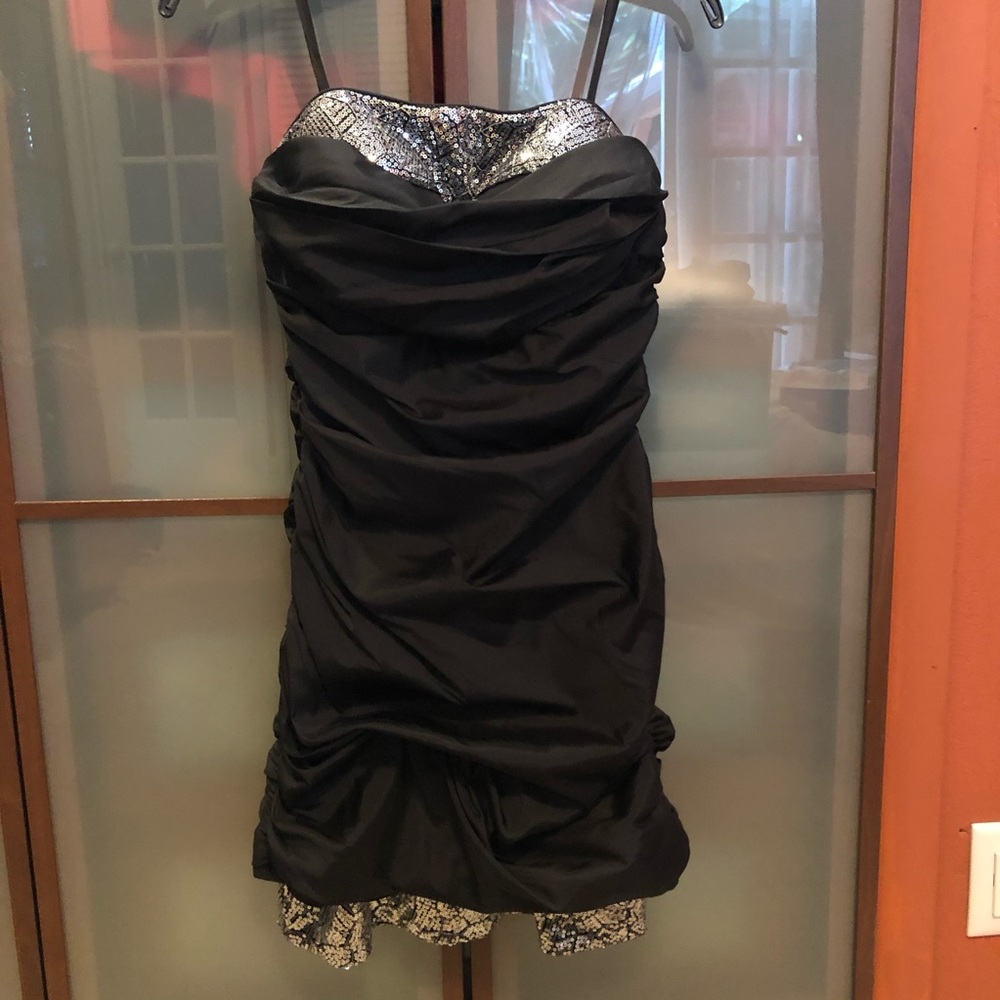 Gorgeous black & sequin cocktail dress